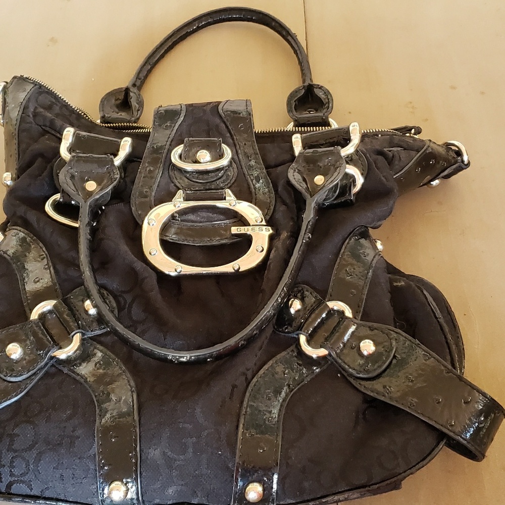 Guess purse